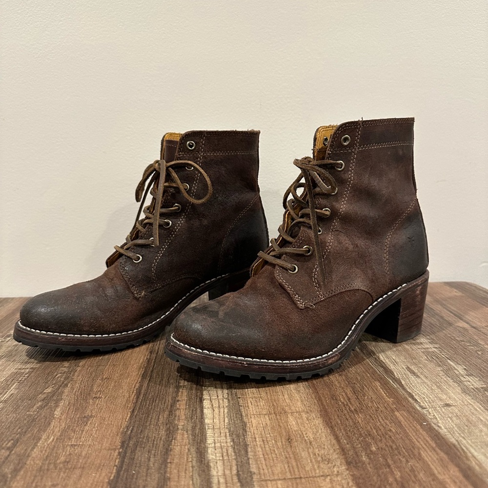 Frye Women's Brown Leather Ankle Boots - Picture 3 of 9